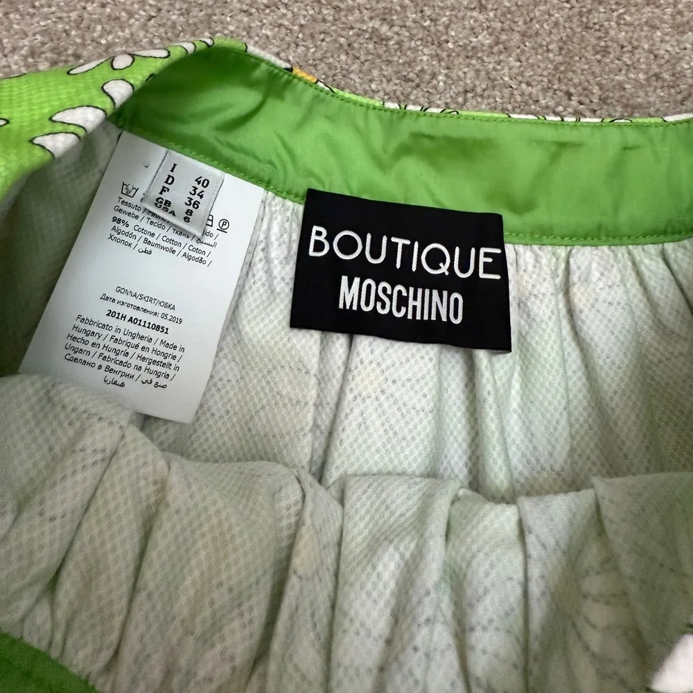 Boutique Moschino Floral Daisy Mini Skirt - size 6 - Pristine condition - Picture 5 of 14